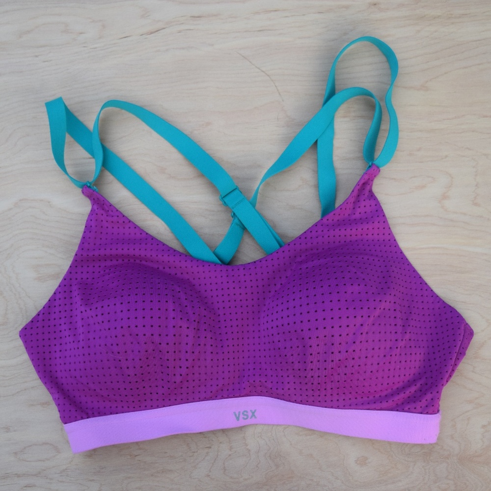 VS SPORT Strappy Lightweight Sports Bra - 34C
